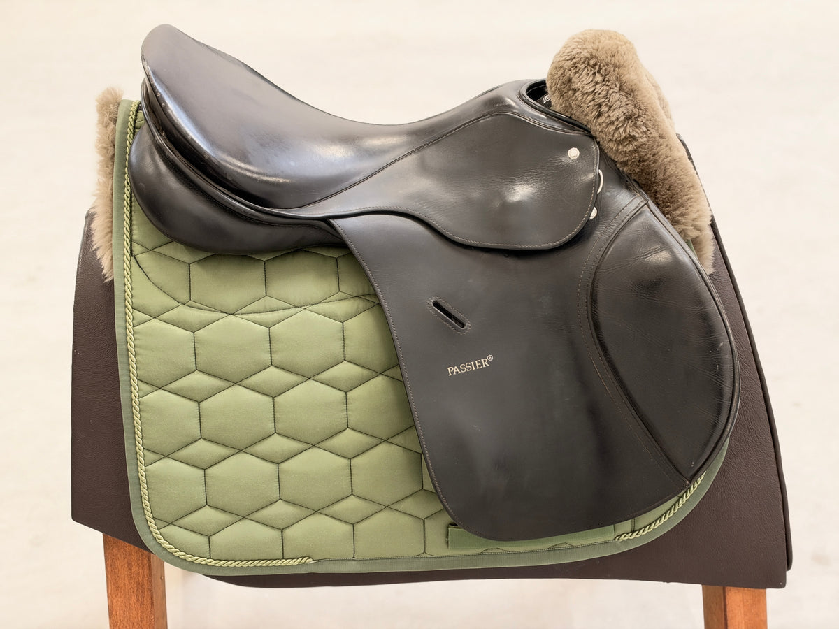 Passier Phoenix Springsattel 17,5 Zoll Breite Kammer