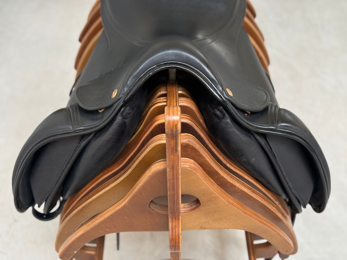 Harry Dabbs Allure Dressursattel 17,5 Zoll wide aus 2024