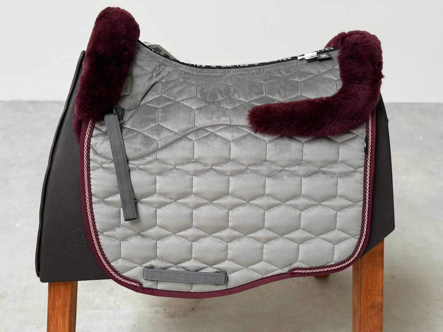 Mantilla de piel de cordero Mattes Eurofit doma (4 colores)