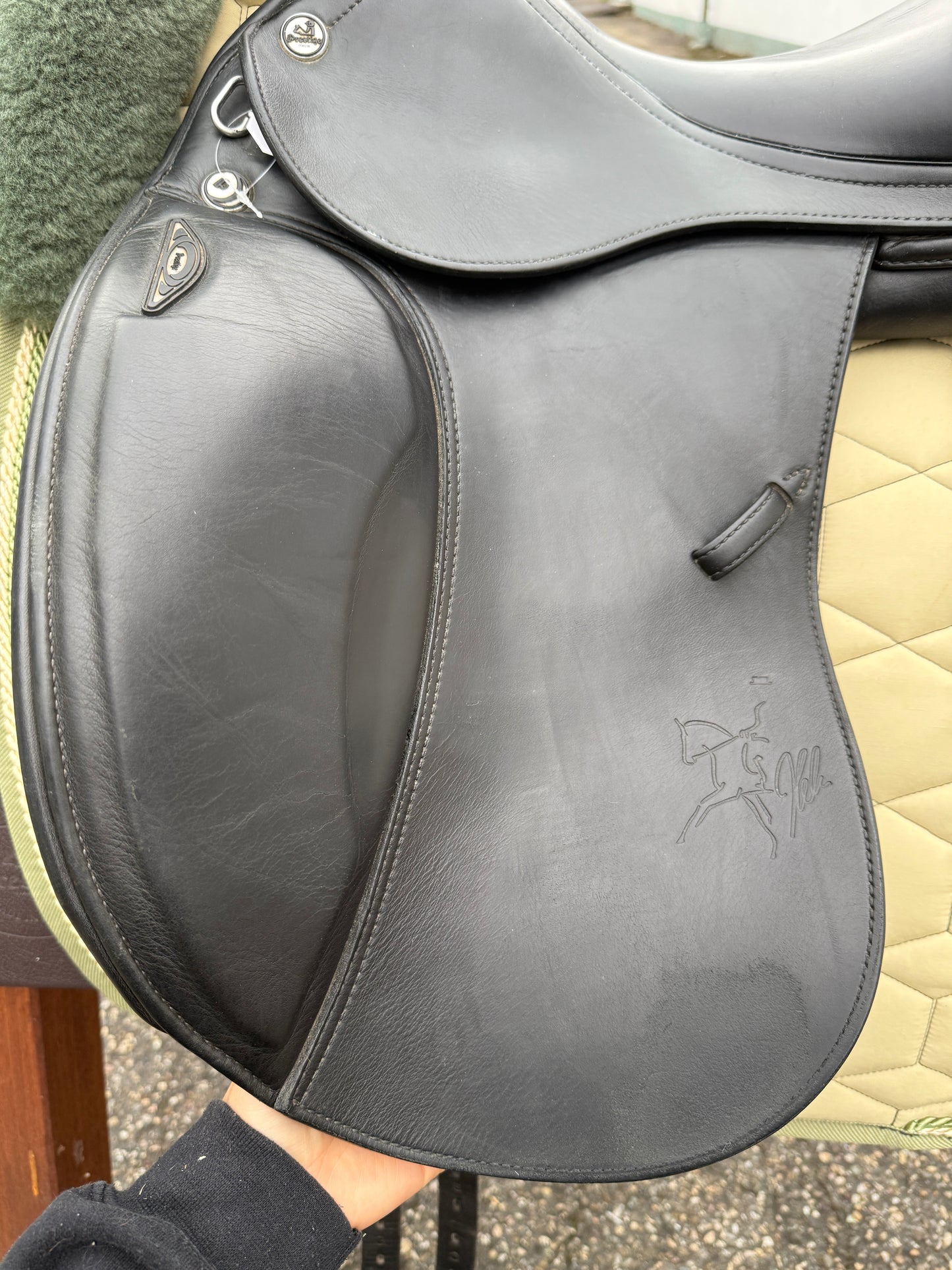 #200 Prestige X Helen Dressursattel 17 Zoll 33 kurzes Blatt