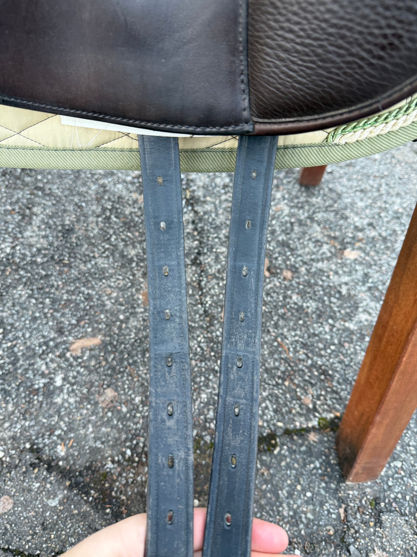 #K184 Hennig MFT Monoblatt Dressursattel 17,5 Zoll aus 2022 braun