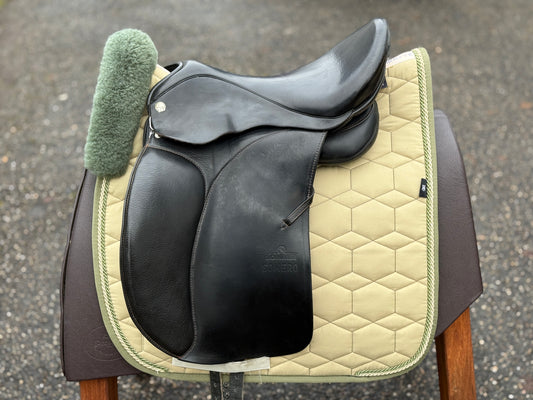 #245 Sommer Somero Dressursattel 17 Zoll H7 Protection Compact Kissen