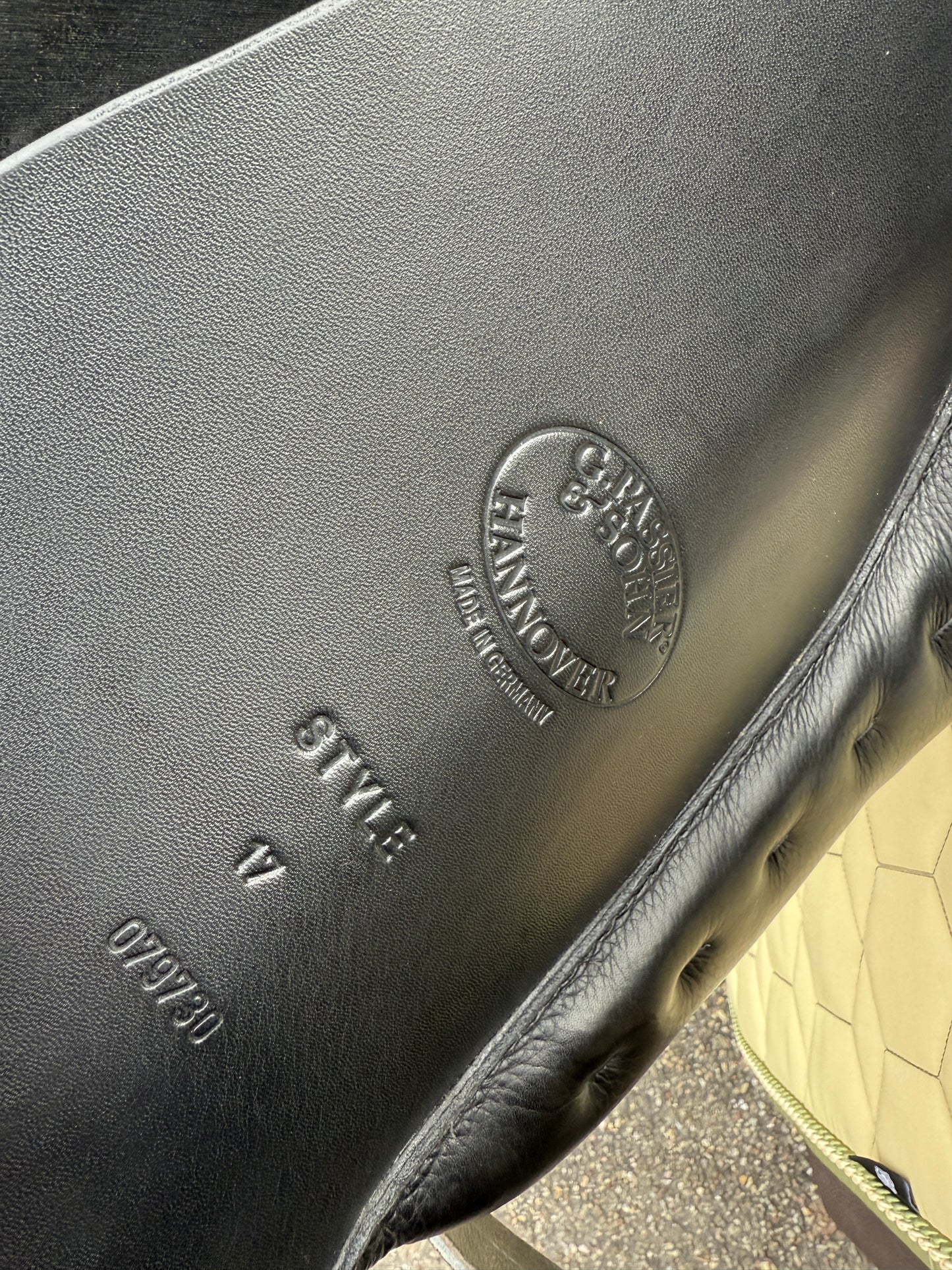 #258 Passier Blu Style Dressursattel 17 Zoll neuwertig Lifterkissen