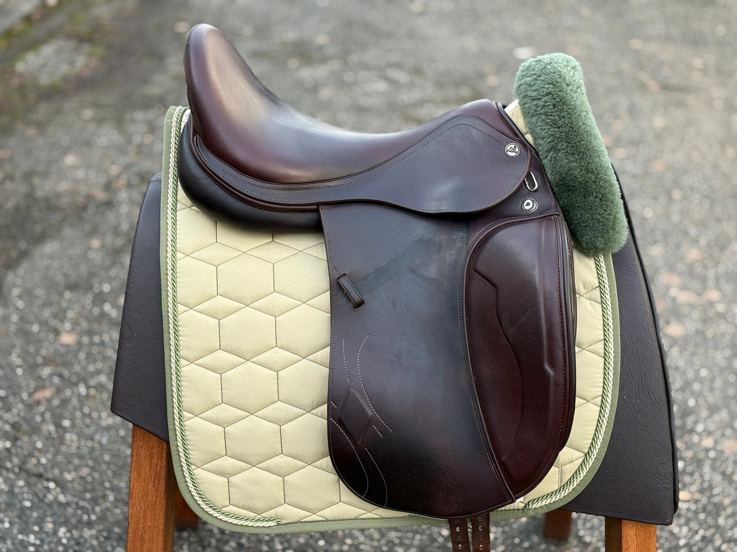 #251 Prestige Philosophy Dressursattel 18 Zoll 33 A L braun aus 2021