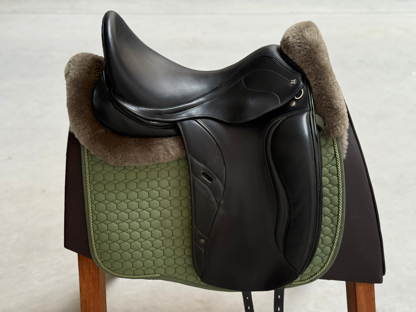 Horse Star Champion Dressursattel 17,5 Zoll aus 2023