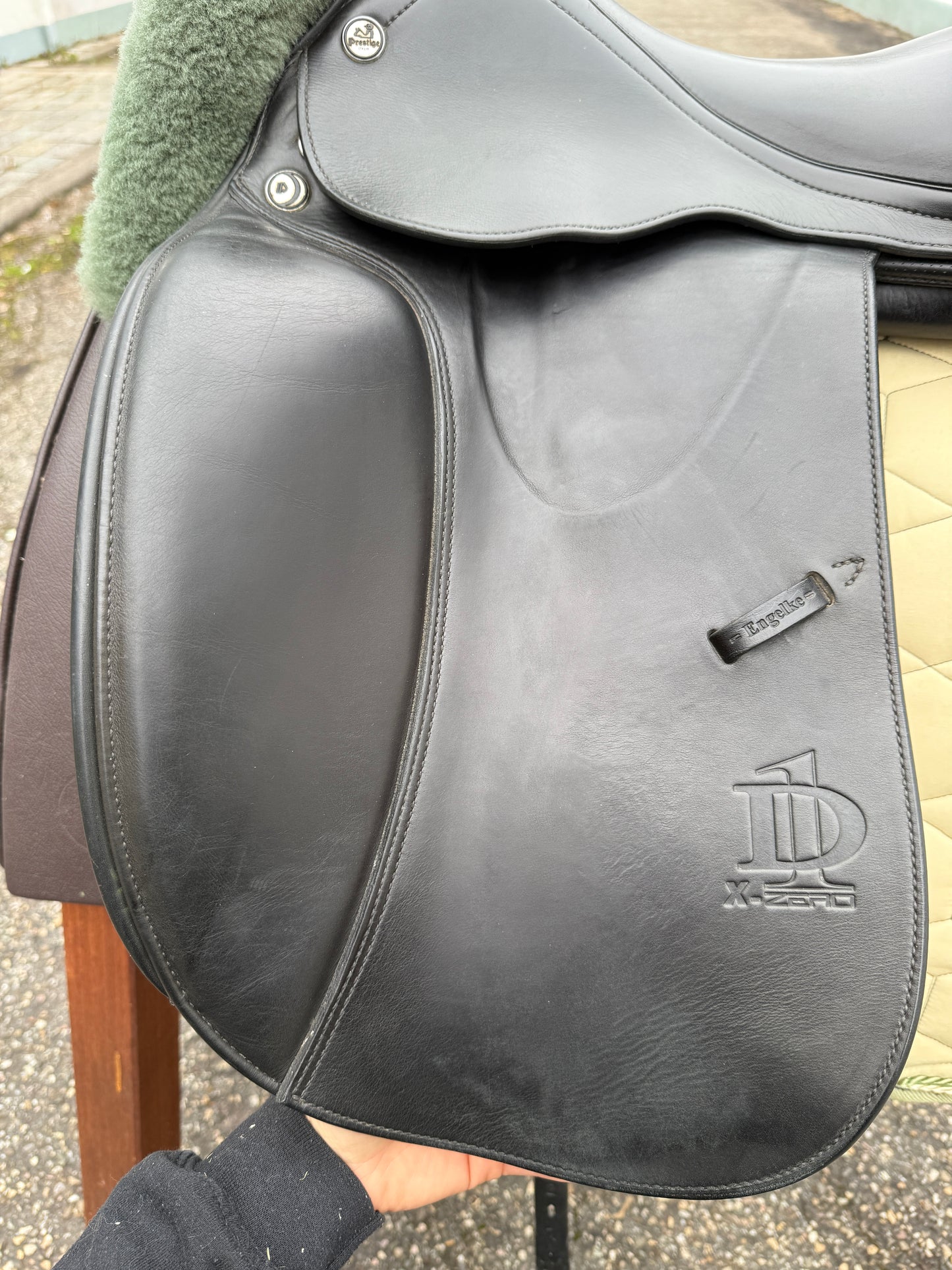 #182 Prestige X-D1 Zero Dressursattel 18 Zoll doubliert