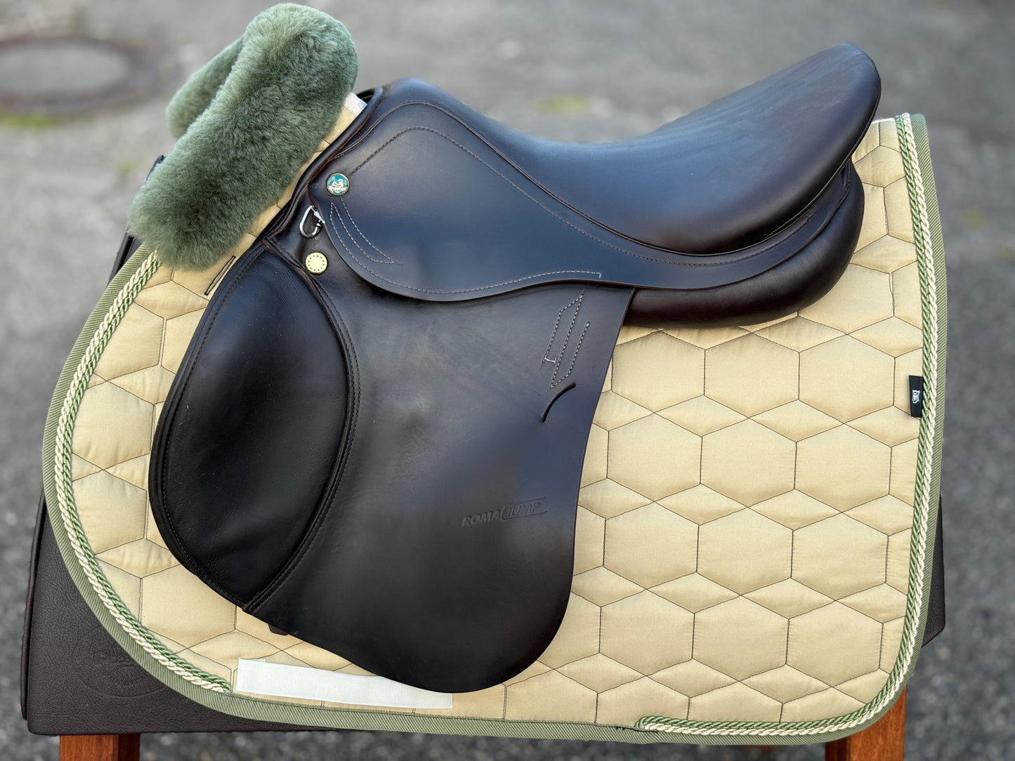 #K142 Prestige Roma Jump Springsattel 17 Zoll 34 braun