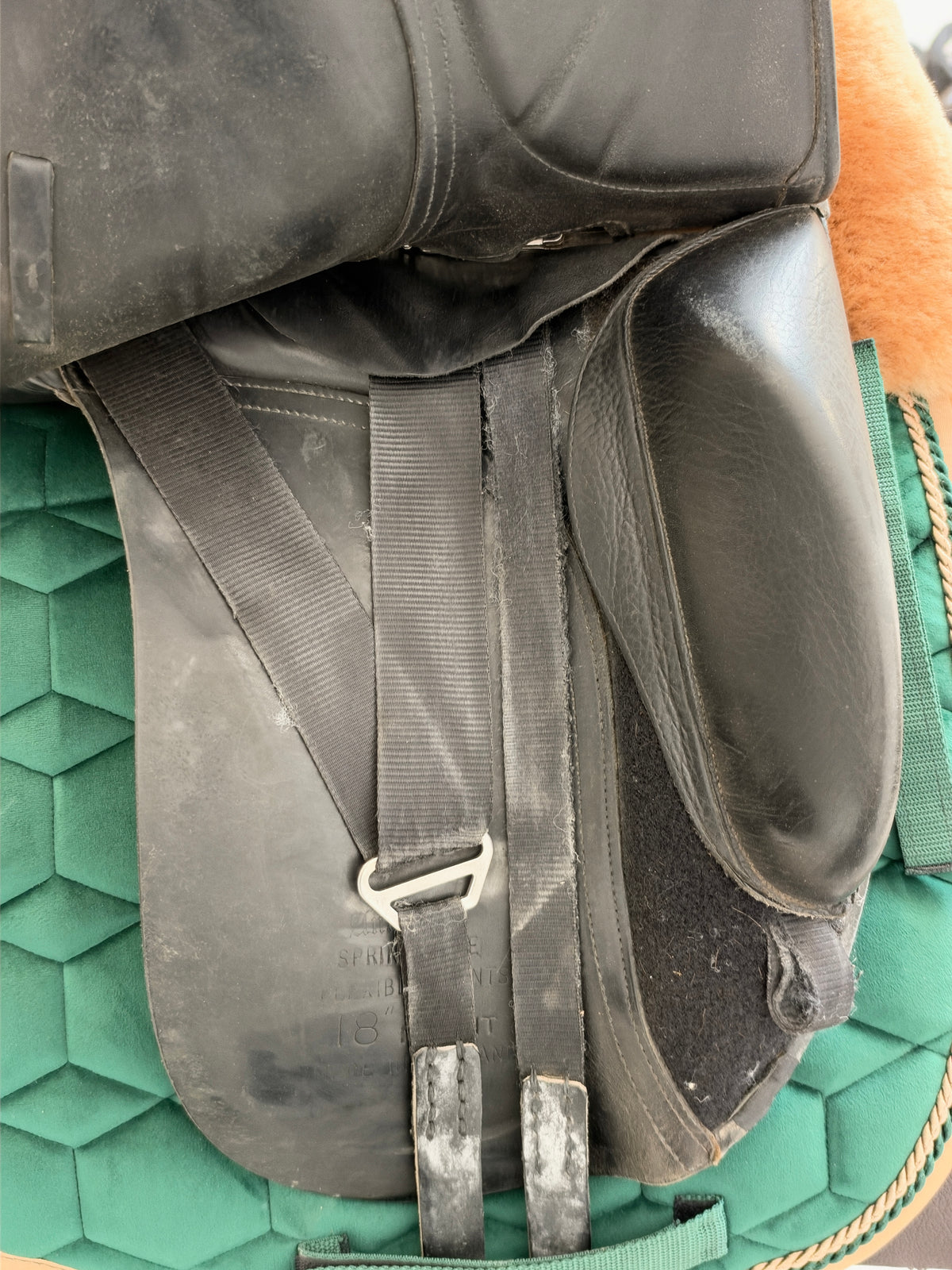Hintermayer Anatomic Dressursattel 18 Zoll Fit 3 mit Klettpauschen