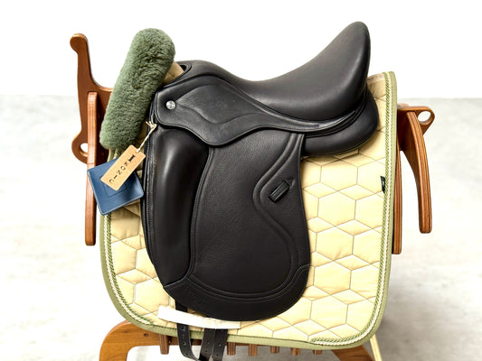 Ikonic Light Dressursattel Monoblatt Hybrid