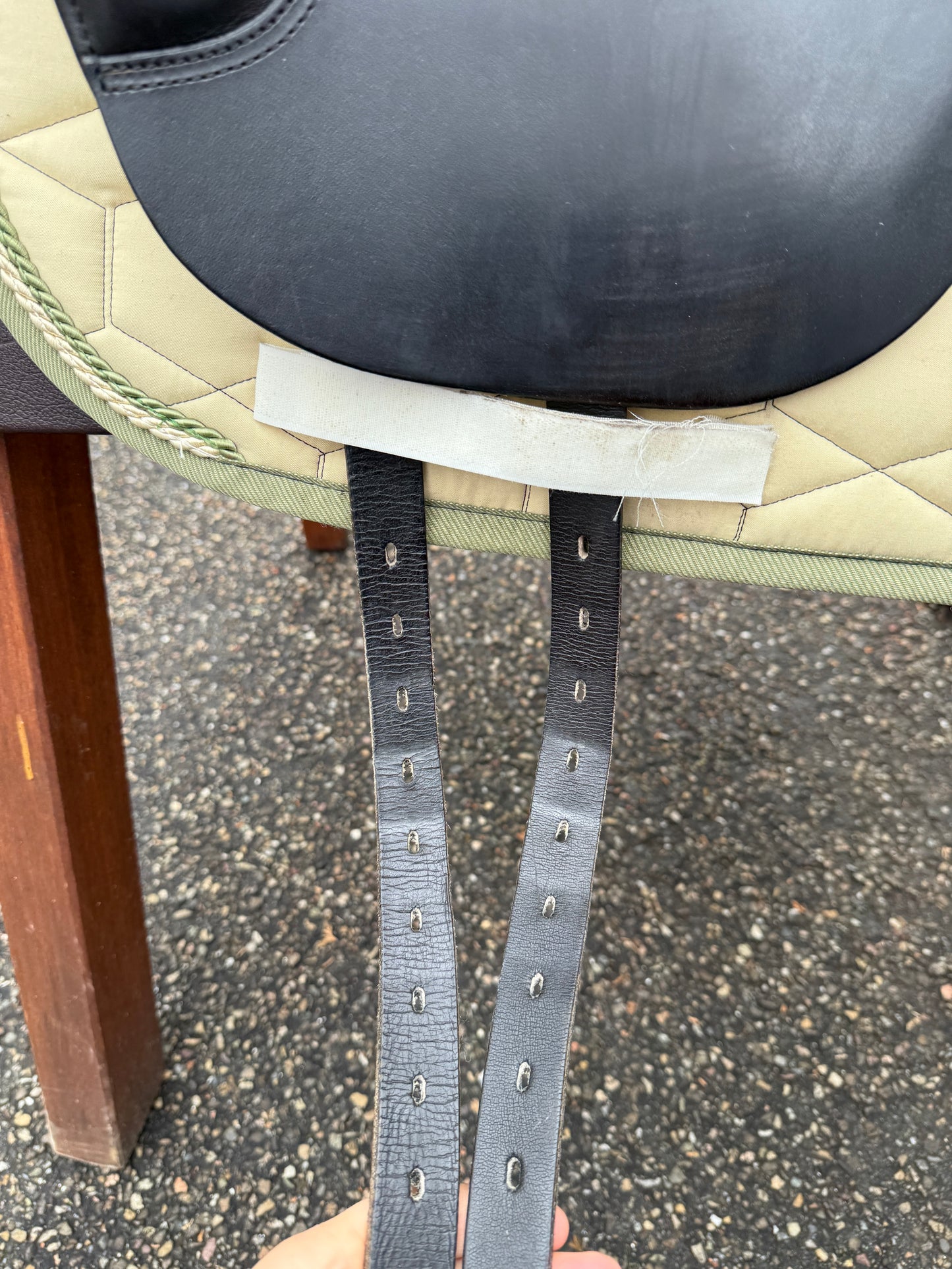 #234 Röther Dressursattel Direkt französische Kissen 17,5 Zoll