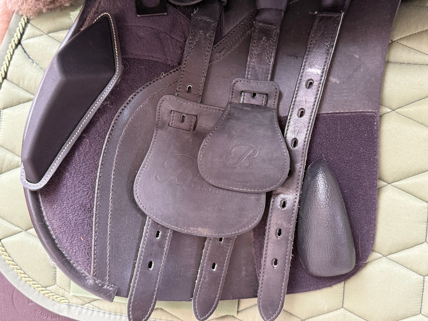Bates All Purpose Vielseitigkeitssattel 18 Zoll fast NEU