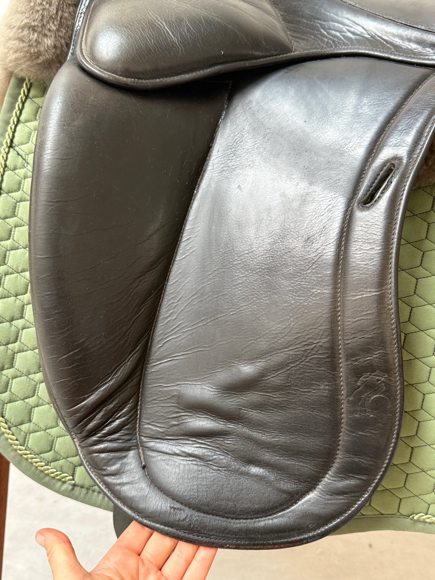 Frölich Dressursattel 18 Zoll wie Childeric Monoblatt Breite Kammer
