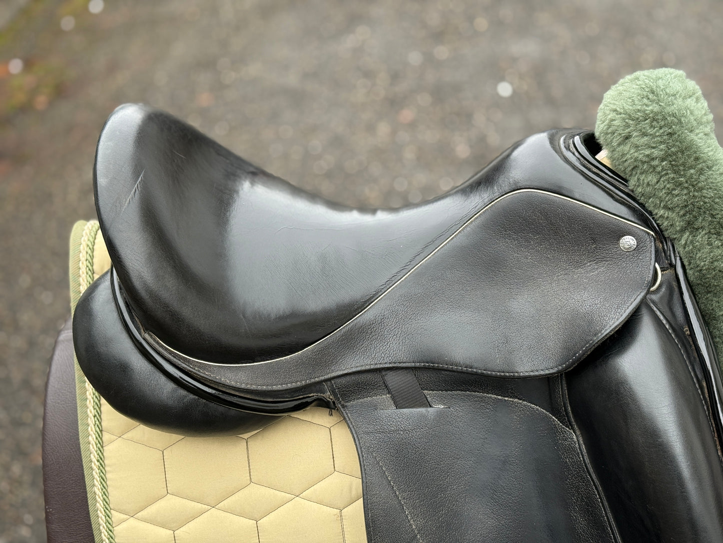 #197 Custom Dressursattel Icon Flight 18 Zoll