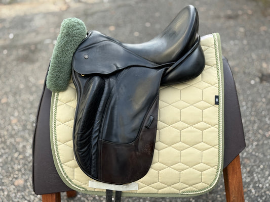 #249 Fichtbauer Paura KCR Dressursattel Monoblatt 17 Zoll Kammerweite C