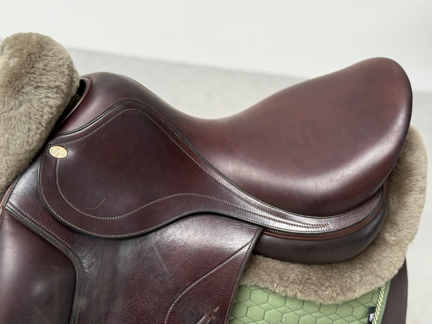 Cobra Dressursattel 17,5 Zoll dunkelbraun doubliert