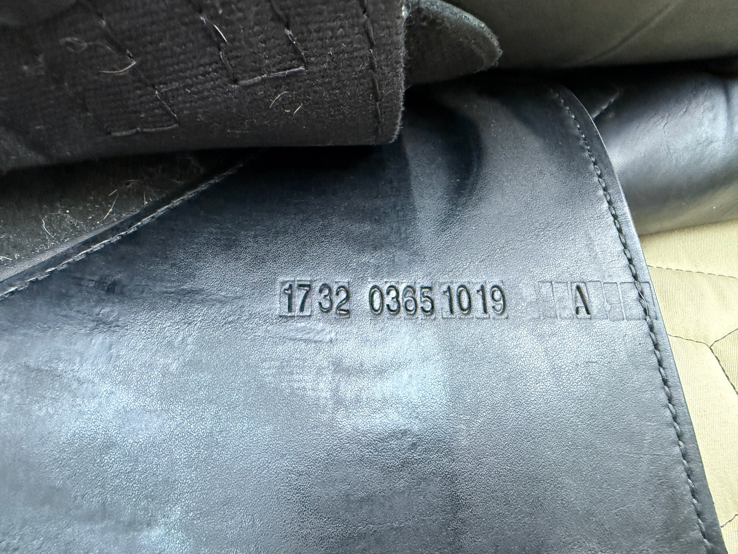 #233 Prestige Synchrony CPS Springsattel 17 Zoll 32 +A