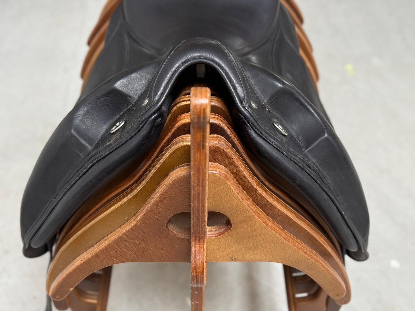 Devoucoux Makila LAB Dressursattel schwarz 17,5 Zoll D3D Technologie