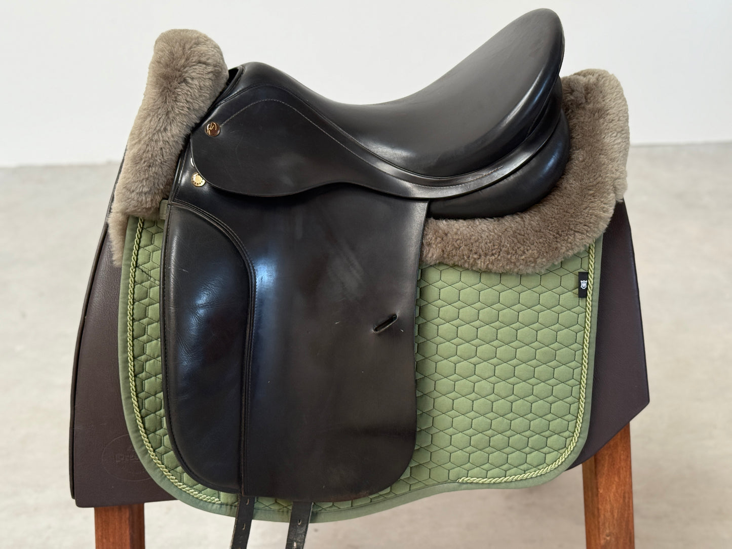 Prestige Hippos Dressage Dressursattel 17 Zoll 33