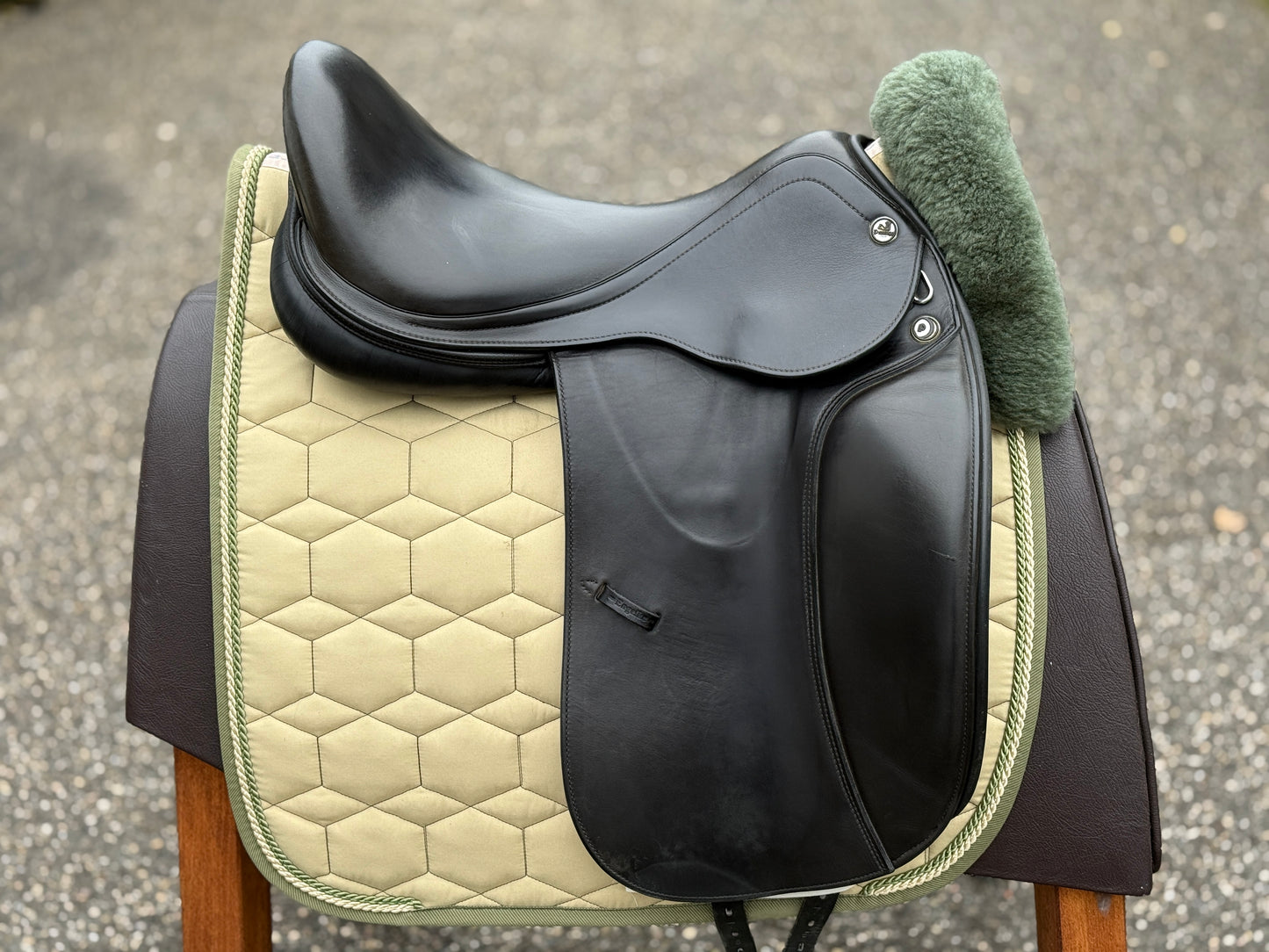 #182 Prestige X-D1 Zero Dressursattel 18 Zoll doubliert