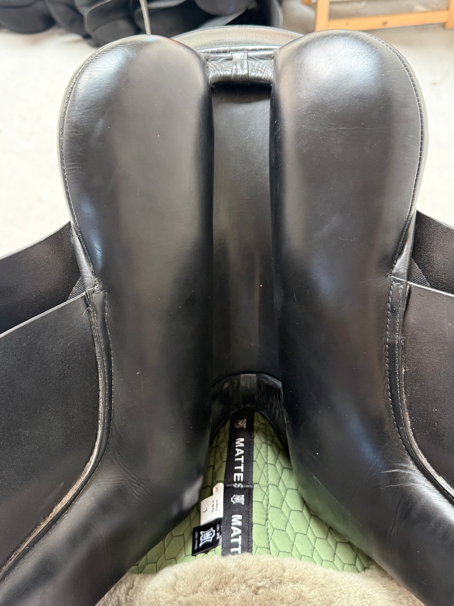 Jorge Canaves Saphir Dressursattel 17 Zoll kurz - auch für Ponys