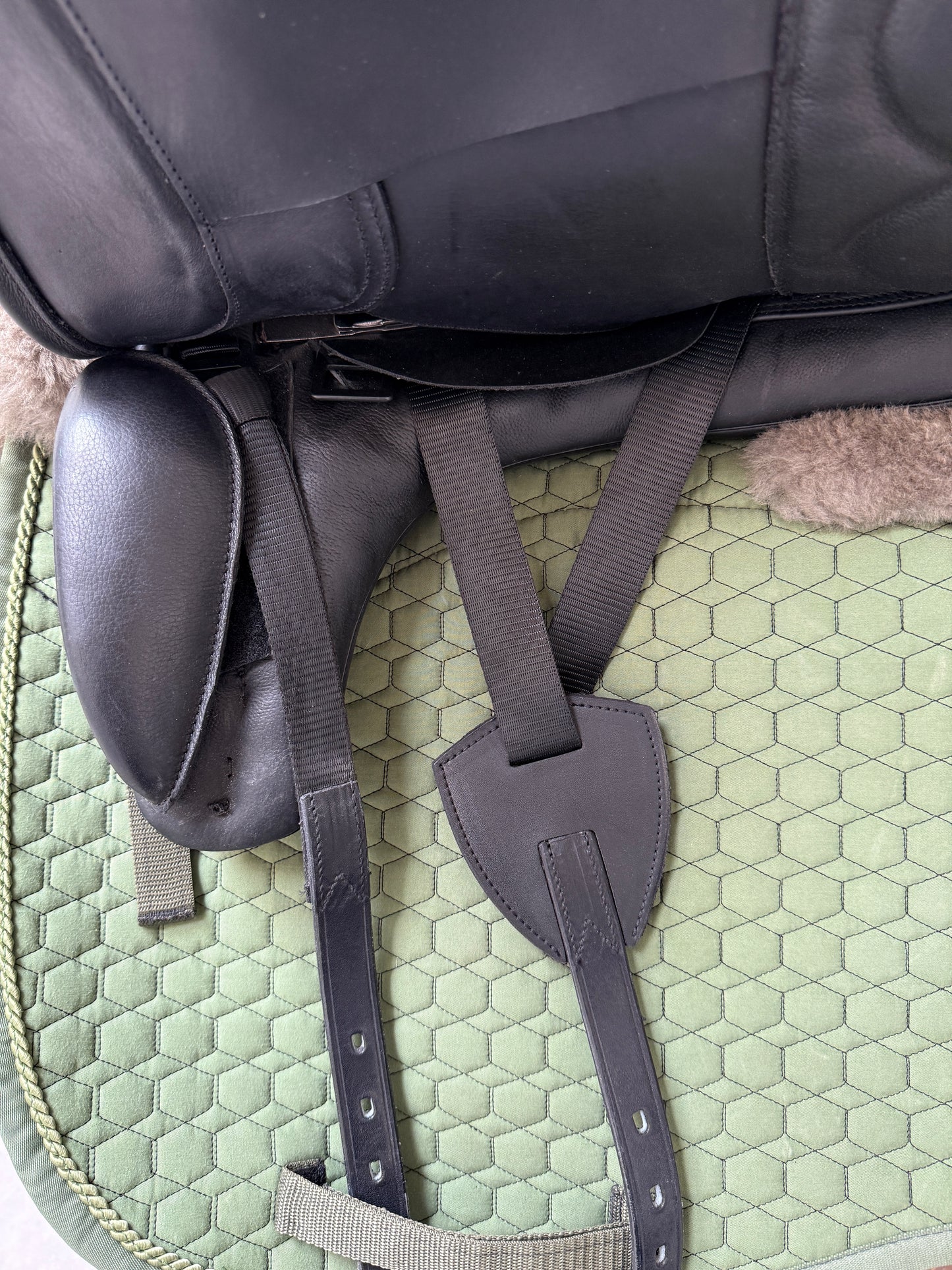 Jorge Canaves Pradera II Dressursattel 17,5 Zoll schwarz Barocksattel Working Equitation neuwertig