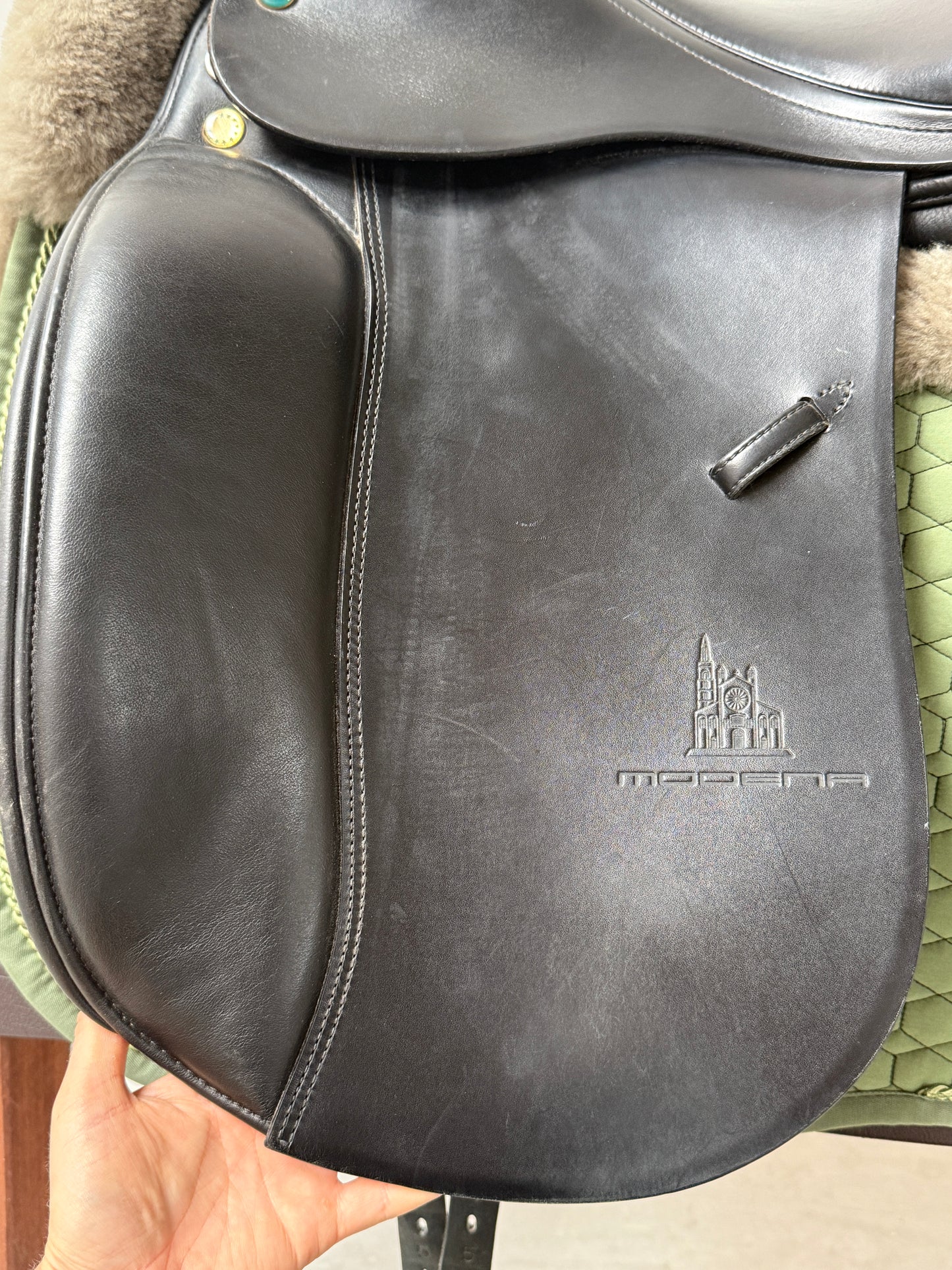 Prestige Modena Dressursattel 17 Zoll 33 mit Klettpauschen