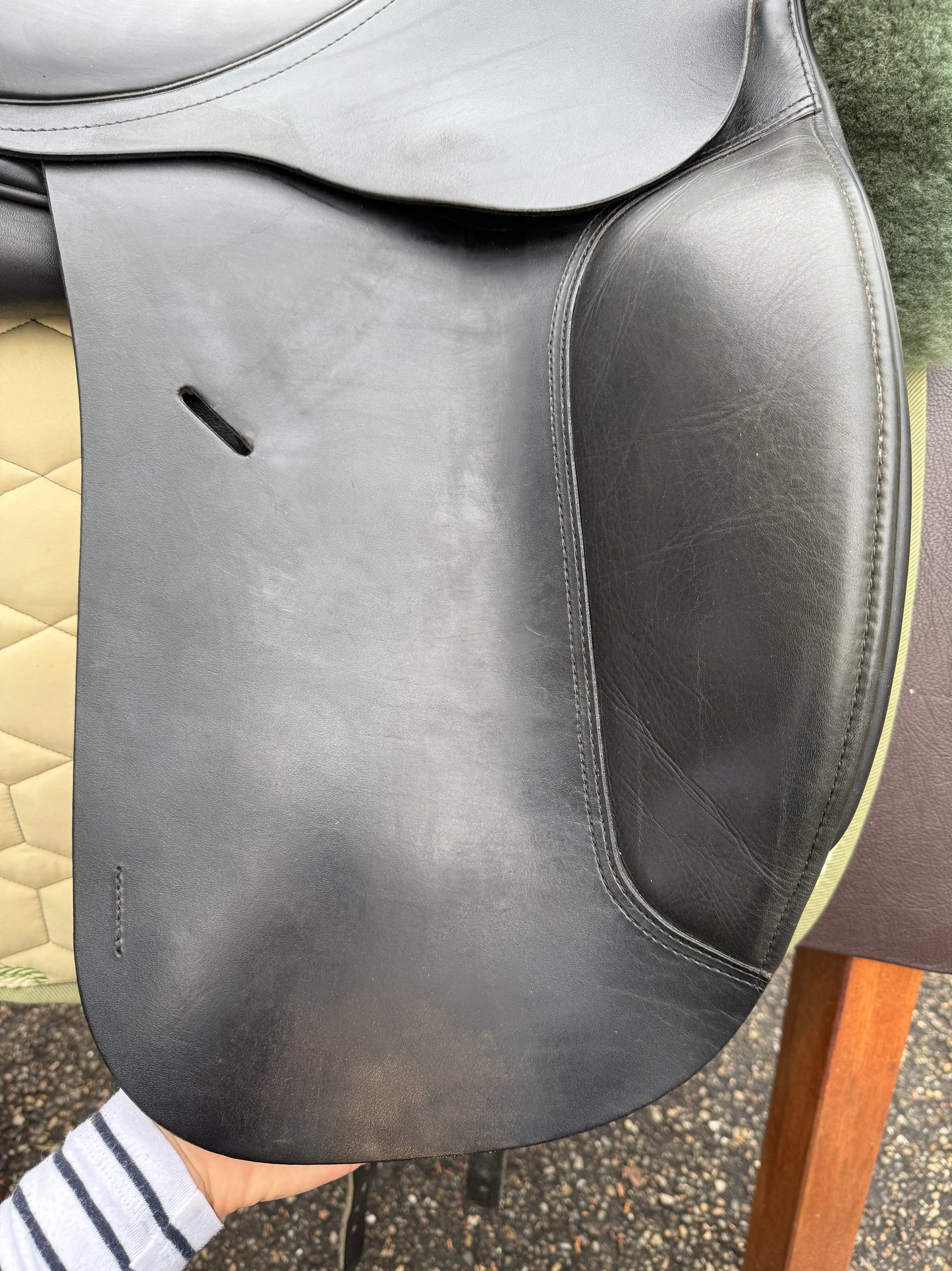 #234 Röther Dressursattel Direkt französische Kissen 17,5 Zoll