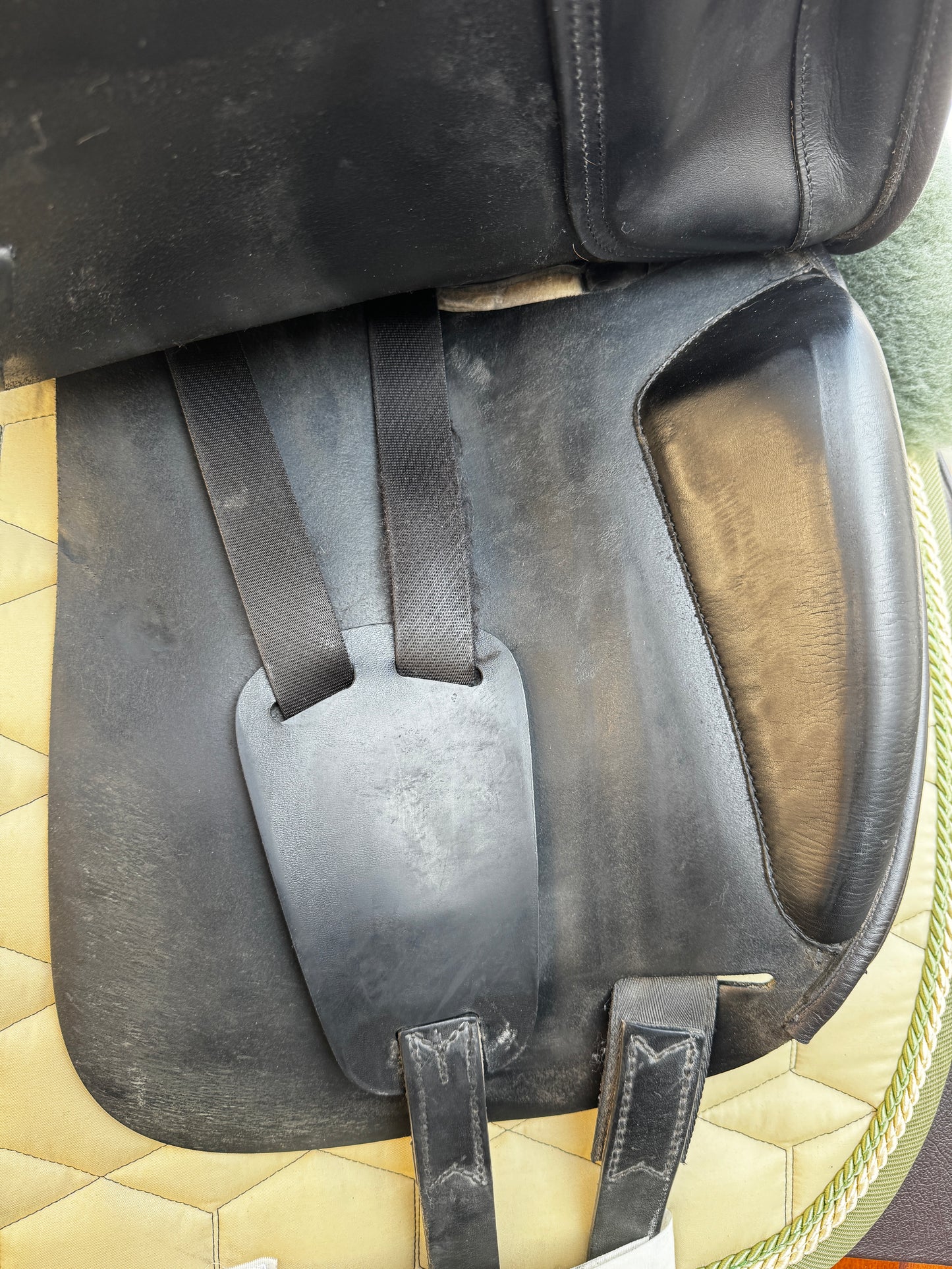 #145 Cobra Dressursattel 17,5 Zoll dunkelbraun