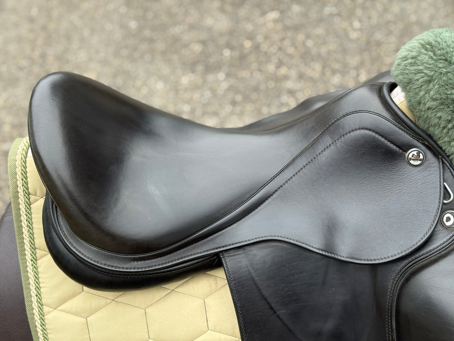 #182 Prestige X-D1 Zero Dressursattel 18 Zoll doubliert