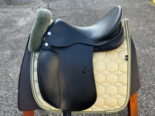 #K138 Prestige Top Dressage SP 17 Zoll 32 aus 2024