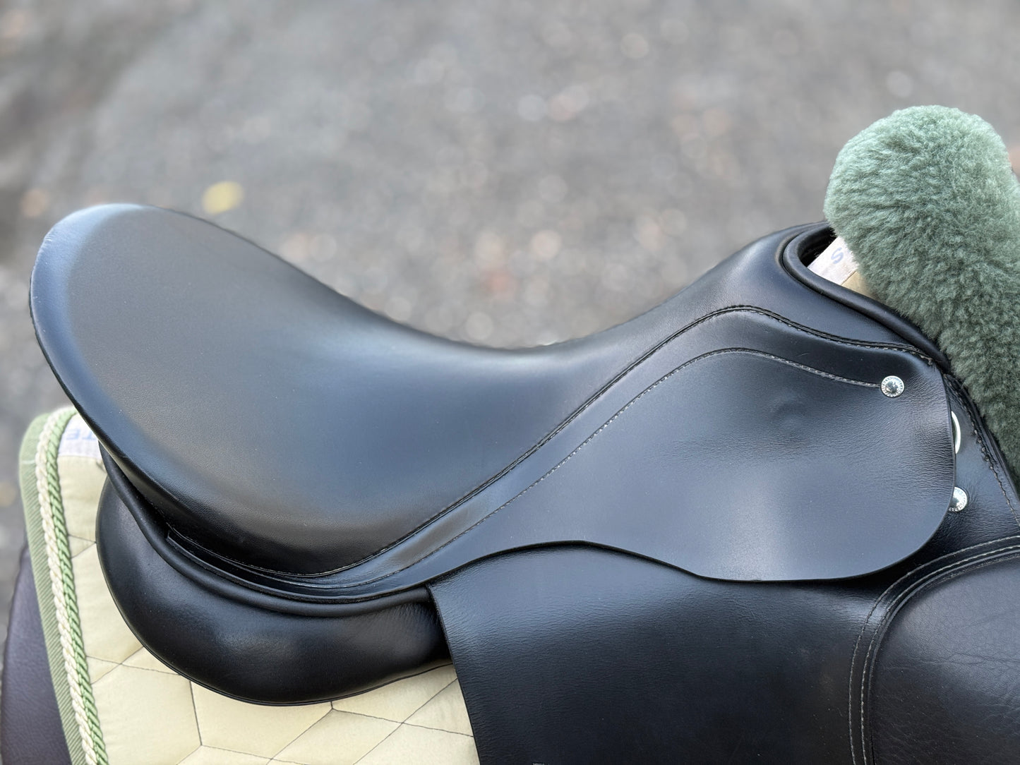 #201 Passier Corona Dressursattel 17,5 Zoll Lifterkissen aus 2022