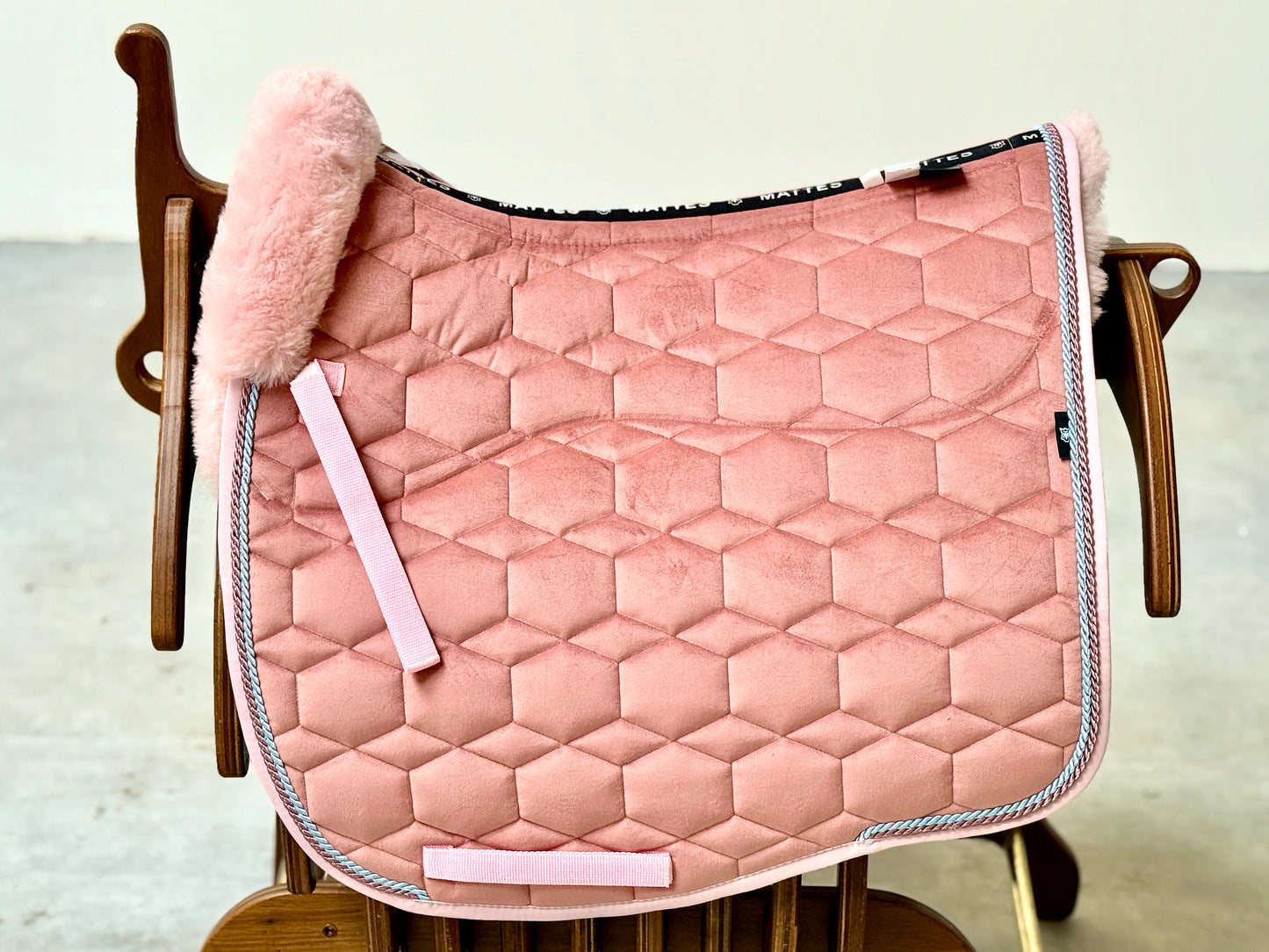 Mattes lambskin saddle pad Eurofit dressage (4 colors)