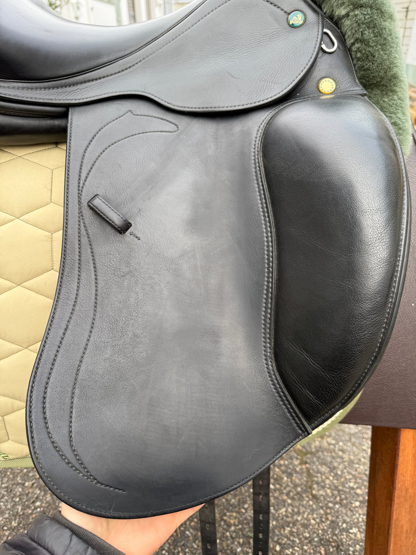 #209 Prestige Bergamo Dressursattel 18 Zoll 32 +2 Kissen doubliert