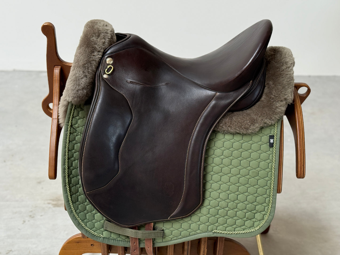 Sommer Minos Dressursattel Working Equitation 17,5 Zoll braun