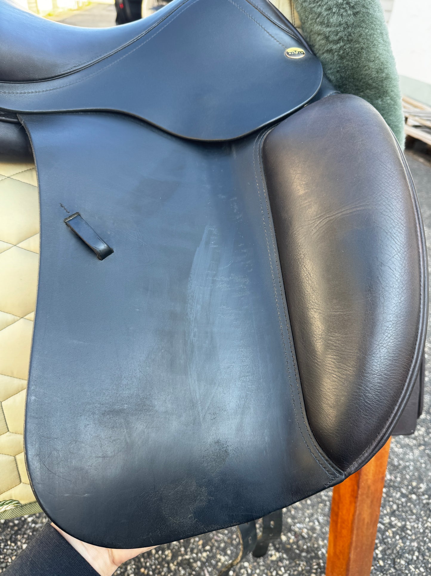 #145 Cobra Dressursattel 17,5 Zoll dunkelbraun