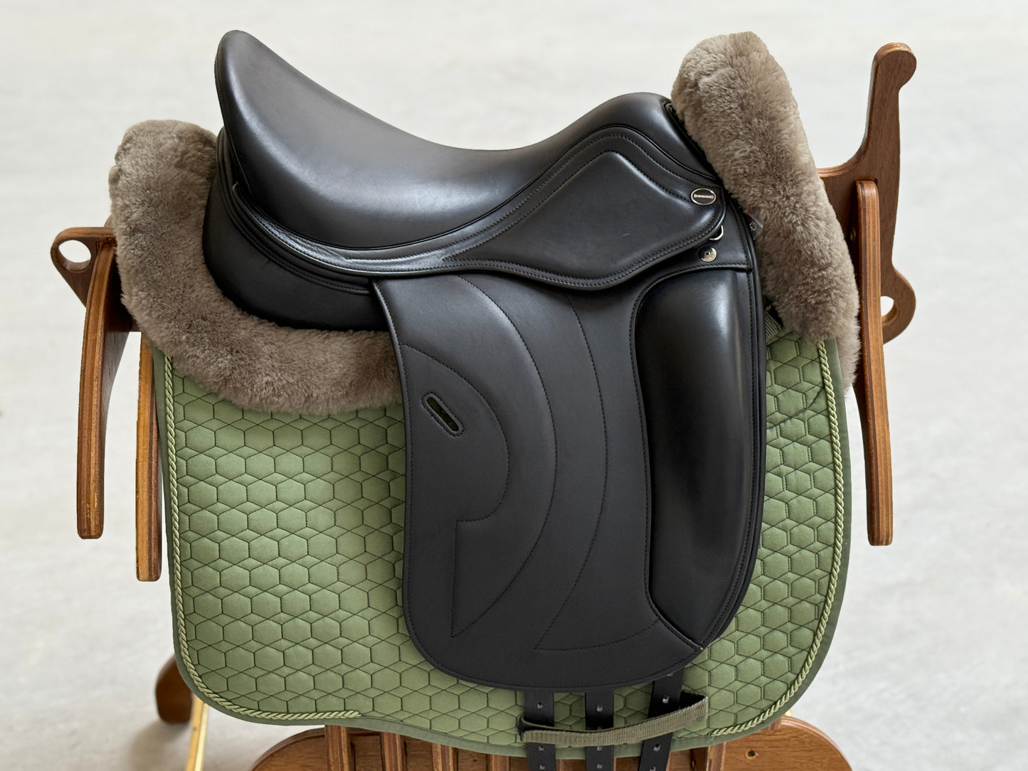 Euroriding Valdagno by Selleria Equipe Dressursattel mit Wollkissen