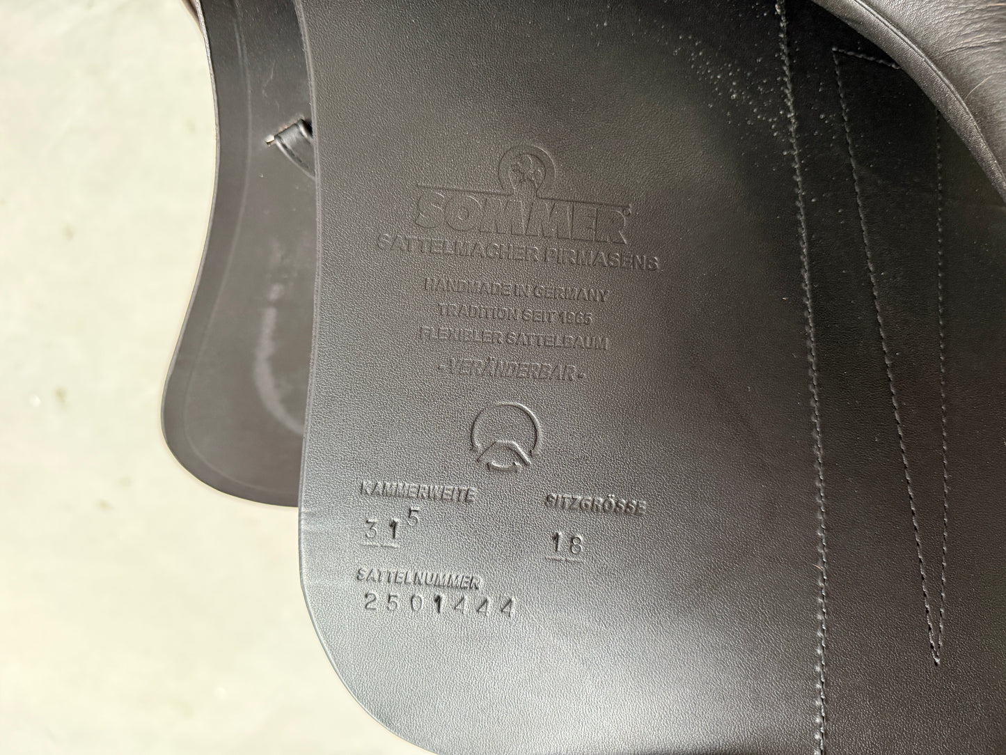 Sommer Diplomat Dressursattel 18 Zoll Protection Kissen WKE aus 2025 wie NEU