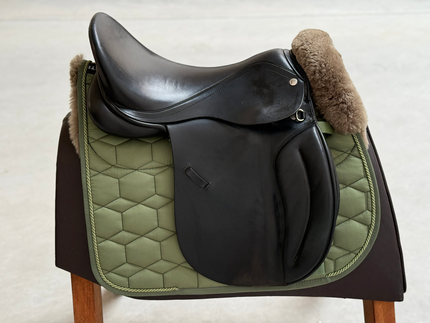 Röther VS saddle all-purpose saddle 17.5 inches