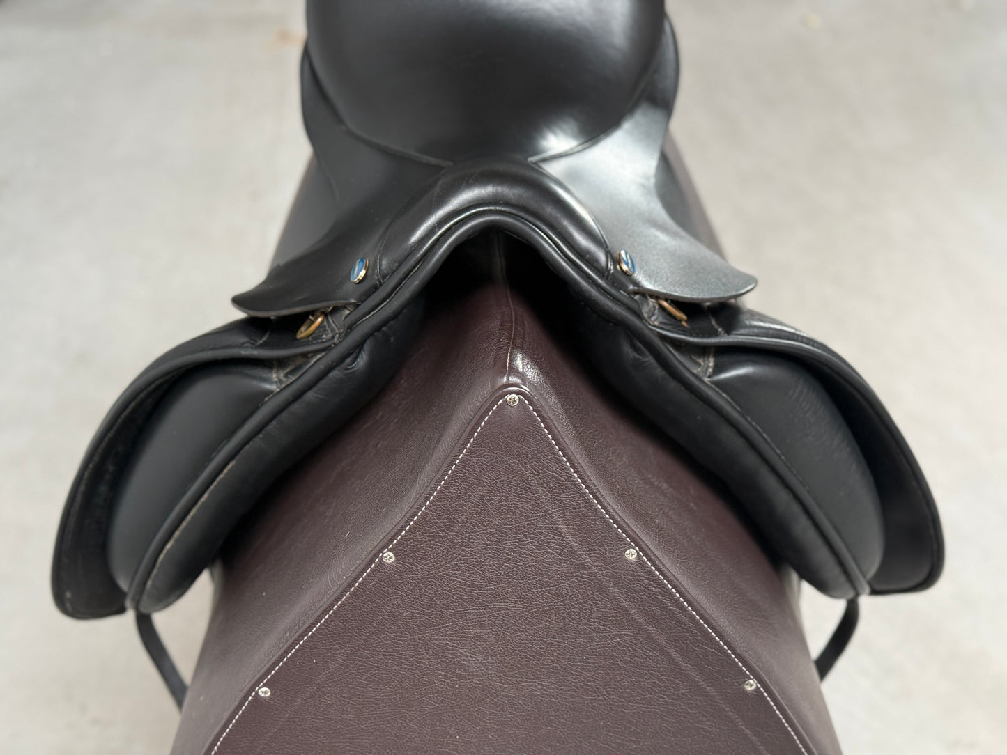 Euroriding Diamant Dressursattel Soft Seat 17 Zoll Fit 4 neuwertig