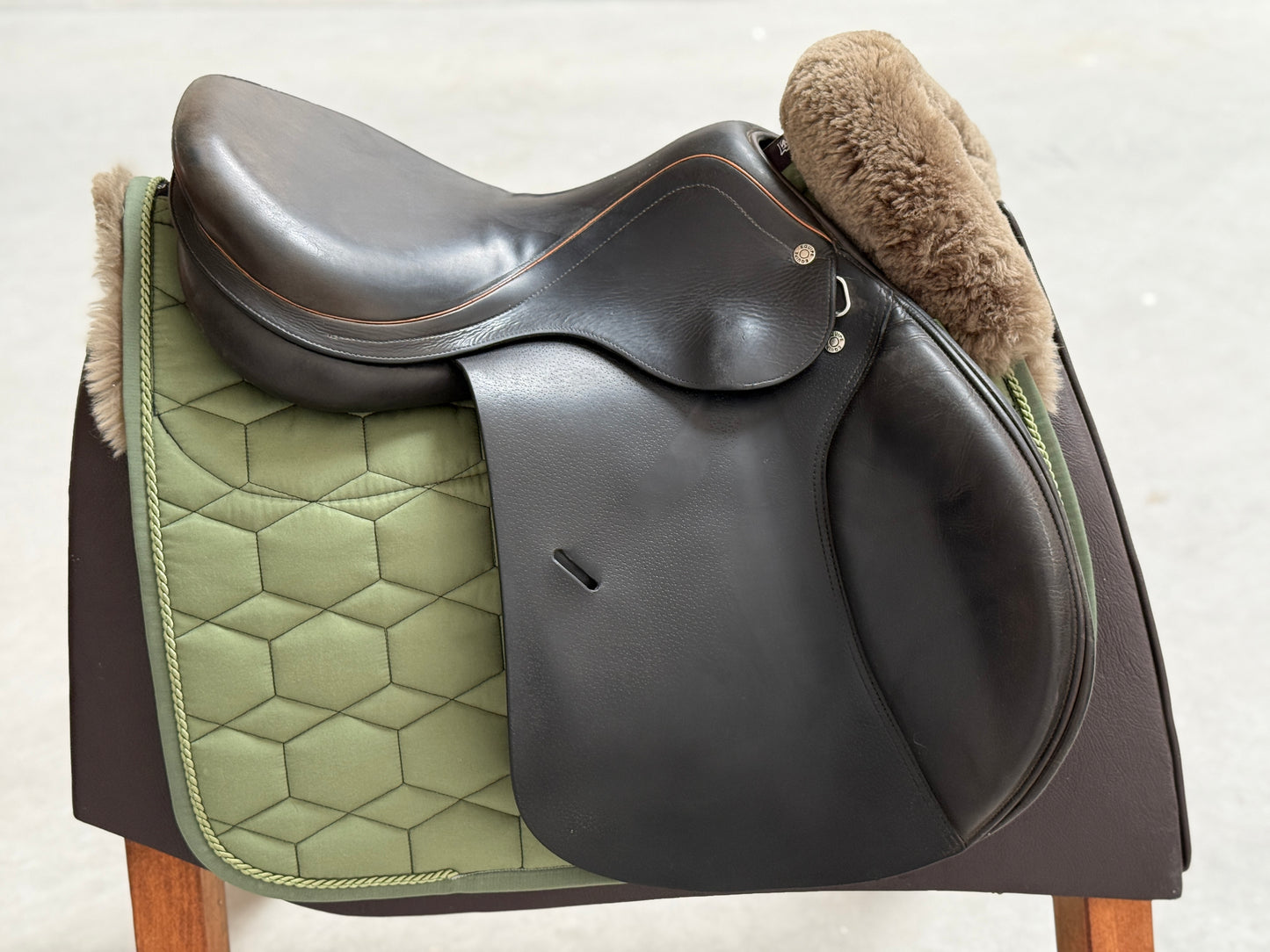 Selleria Equipe Expression Springsattel 16,5 Zoll langes Blatt