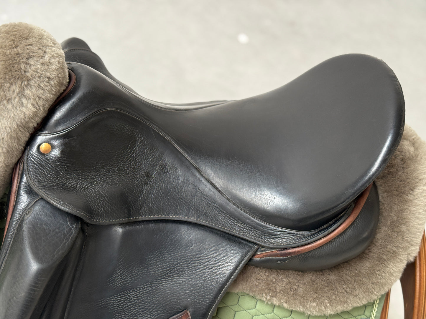 Hennig ESF Ergo Saddlefit Platin Dressursattel Monoblatt 17,5 Zoll