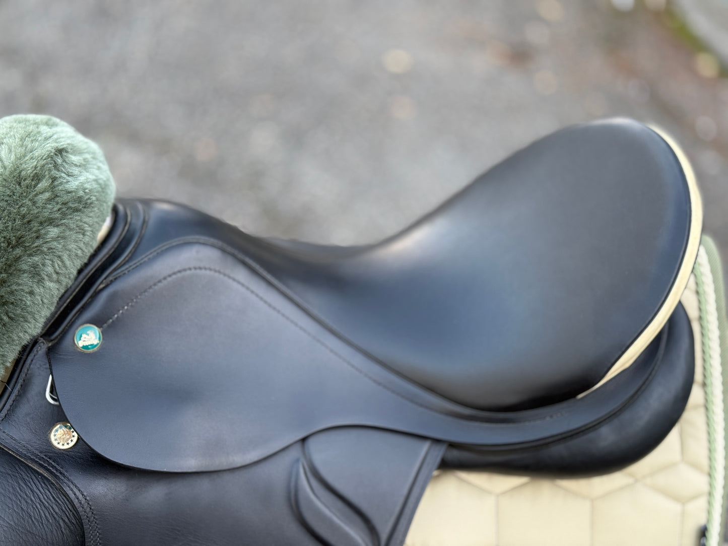 #230 Prestige Venezia Springsattel VSS Sattel 17 Zoll 33