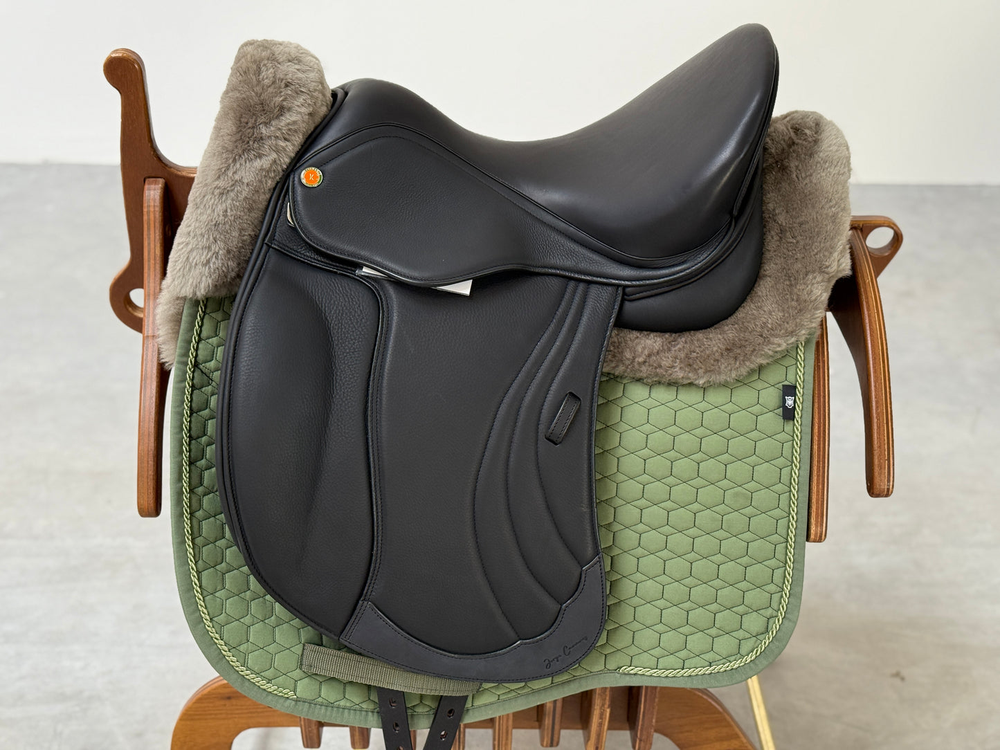 Jorge Canaves Flores II Dressursattel NEU - extra viel Widerristfreiheit