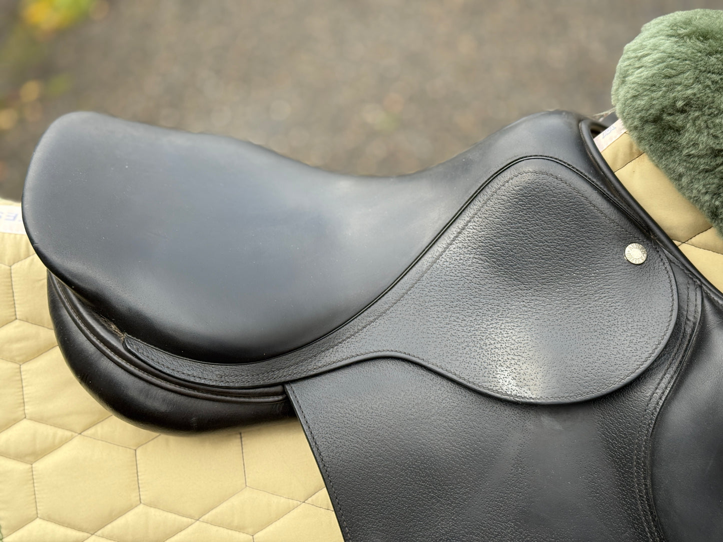 Amerigo Farouche Pinerolo Springsattel 17 Zoll kurzes Blatt auch für Ponys