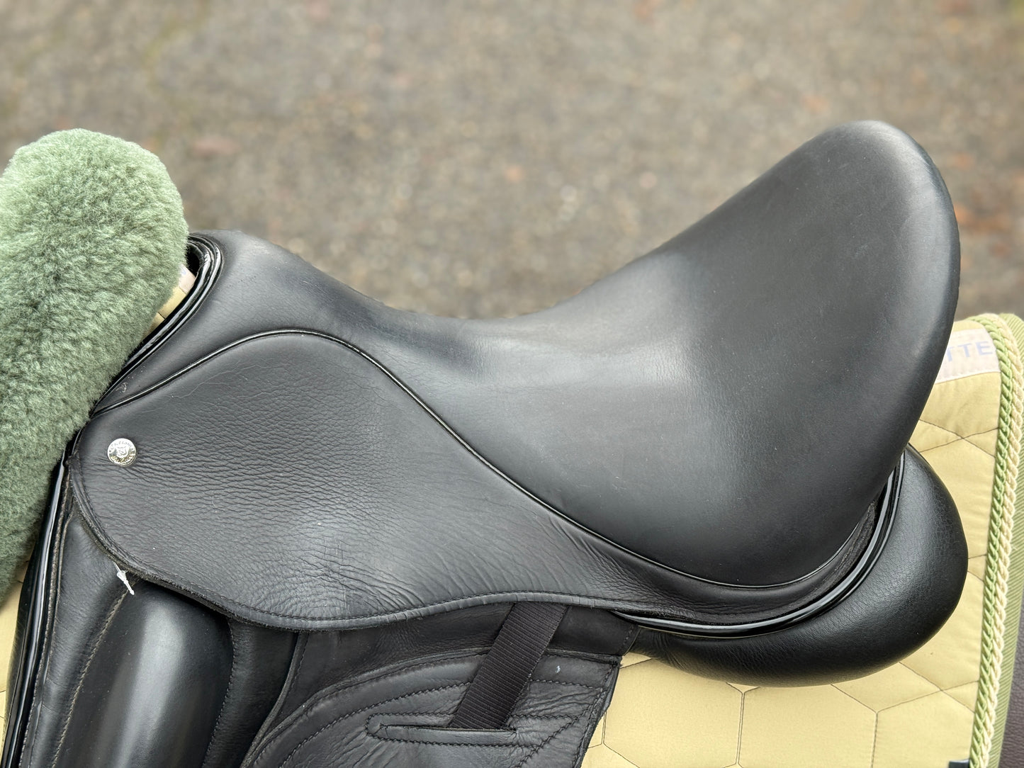 #243 Custom Dressursattel Wolfgang Omni 17 Zoll Monoblatt