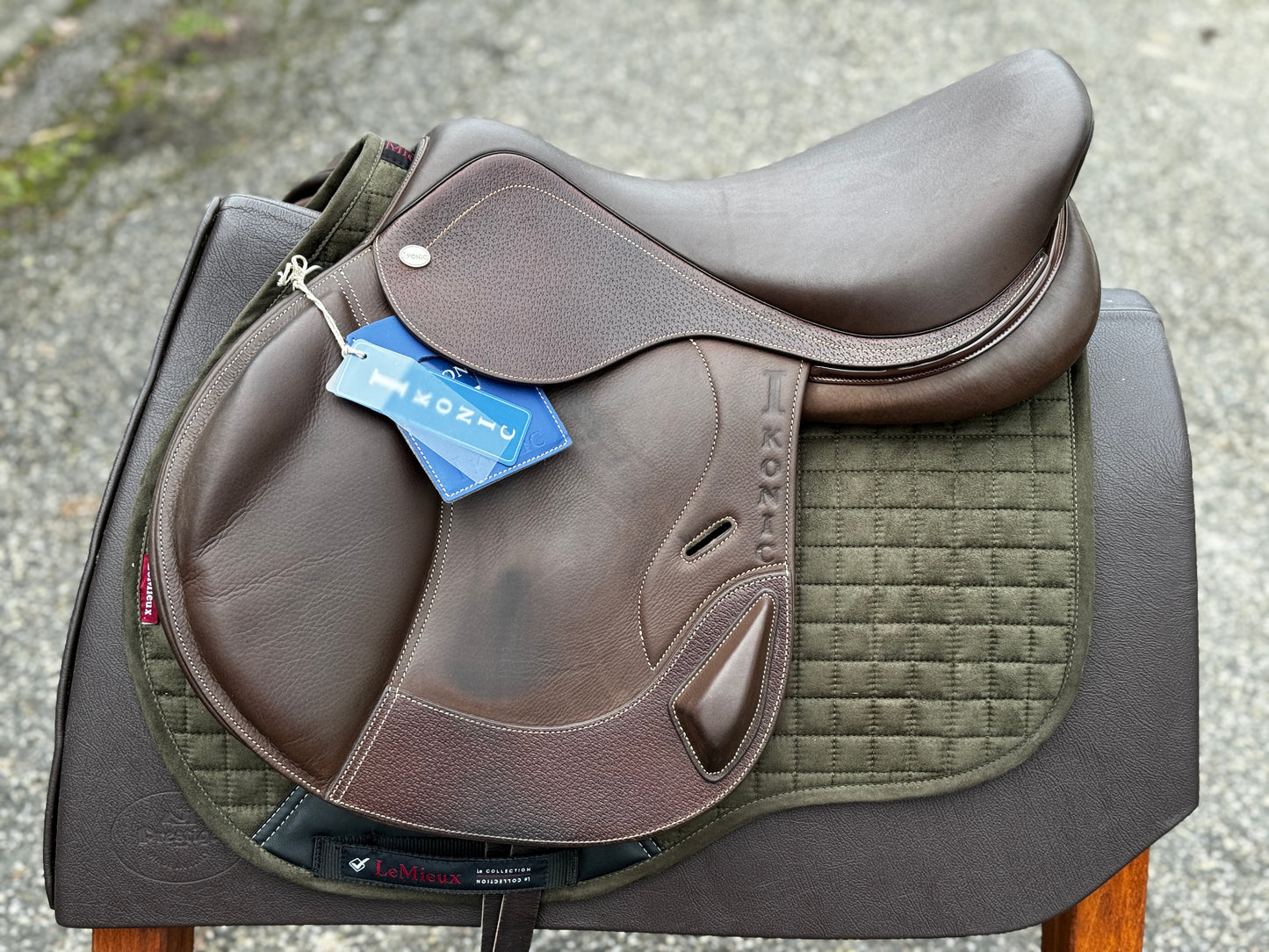 Ikonic Cross Pro Evolution Eventingsattel Monoblatt 17,5 Zoll