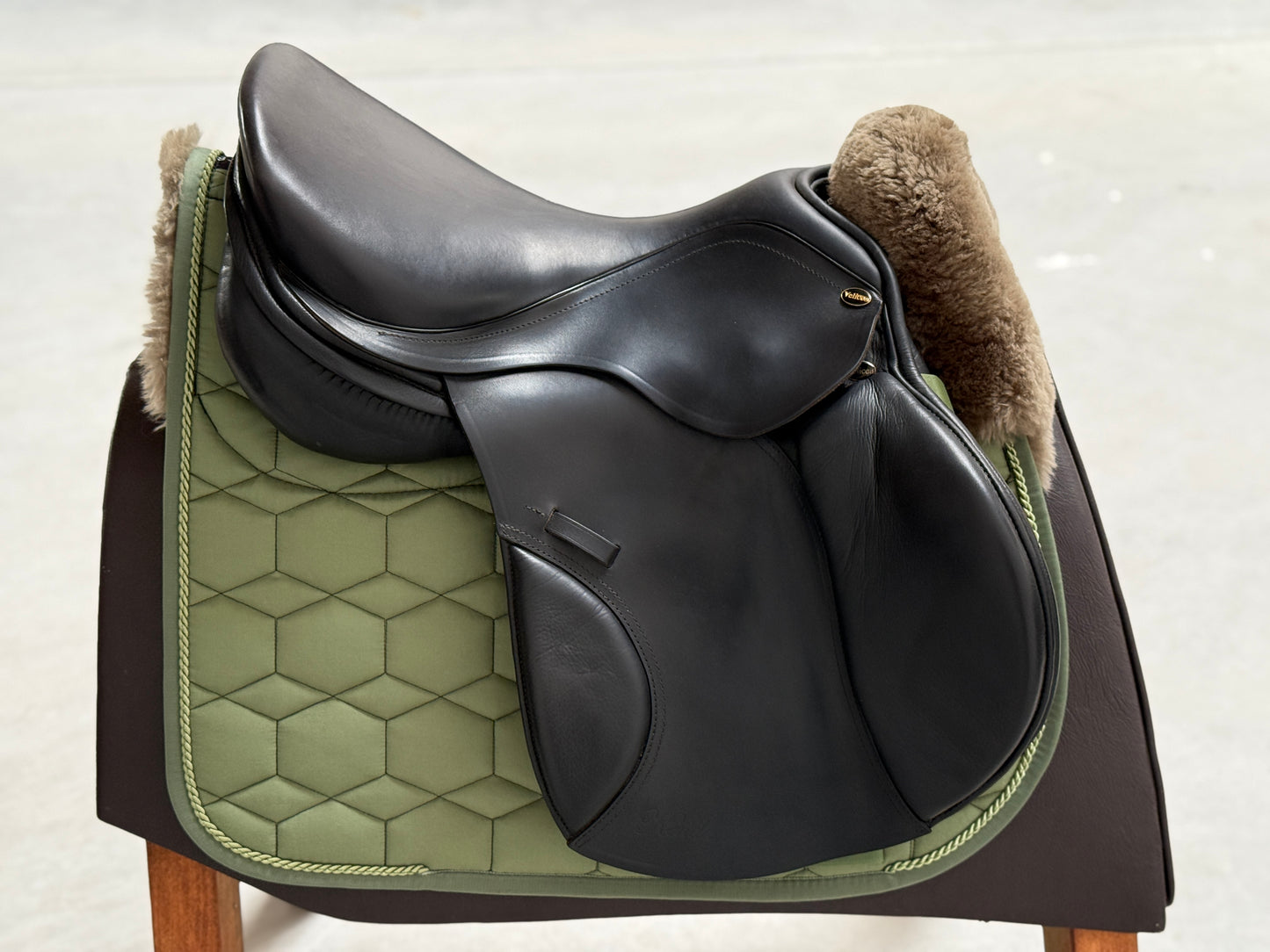 Velicea Kenda Springsattel 18 Zoll breite Kammer