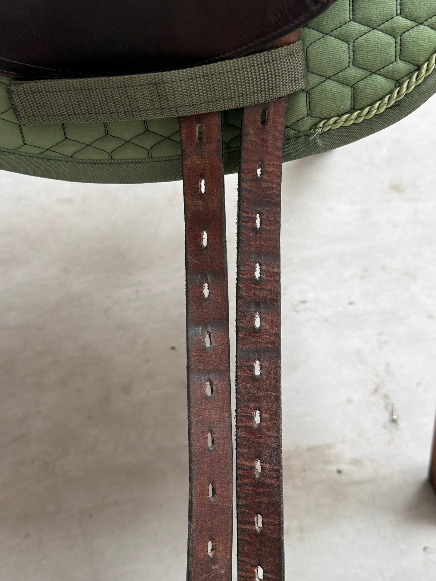 Cobra Dressursattel 17,5 Zoll dunkelbraun doubliert