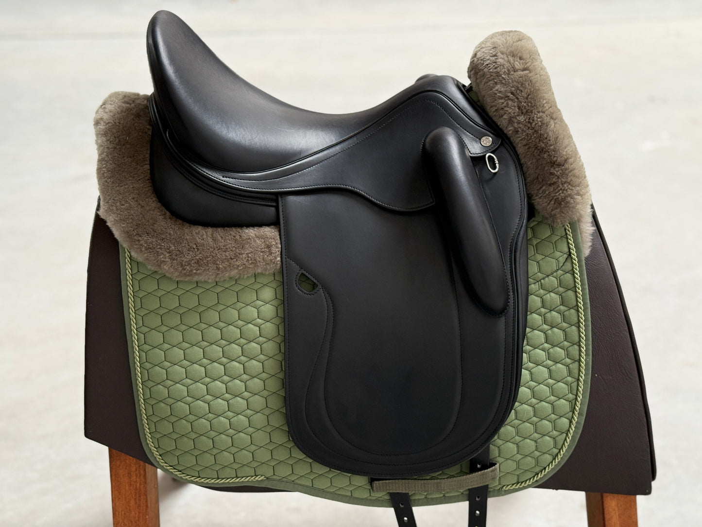 Selleria Equipe Talento Dressursattel 17,5 Zoll fast NEU