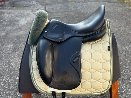 #143 Amerigo Classic Dressage Pinerolo Dressursattel 17,5 Zoll M LHI SW aus 2021